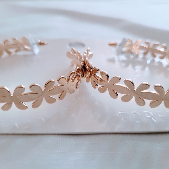 Hoop Earrings - Picture 2 of 4